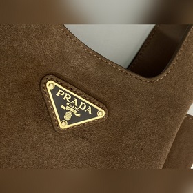 Мини-корзина для продуктов 1BA349 из матовой кожи Эта мини-сумка