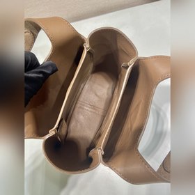 Мини-корзина для продуктов 1BA349 из матовой кожи Эта мини-сумка