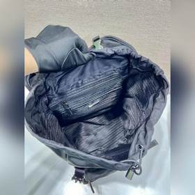 Женский рюкзак 1BZ039 Двухплечевой рюкзак. Этот нейлоновый рюкзак