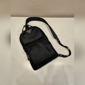Новая сумка через плечо 2VZ105 Эта сумка из переработанного нейл