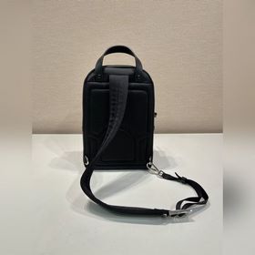 Новая сумка через плечо 2VZ105 Эта сумка из переработанного нейл