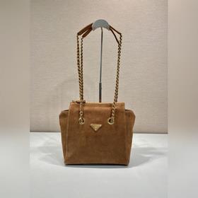 Средневековая сумка с застежкой-молнией 1BD660 из замши Эта сумк