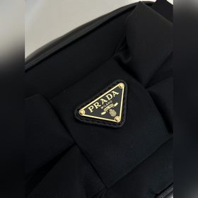 Сумка через плечо Butterfly 1BC242 Эта сумка через плечо с бабоч