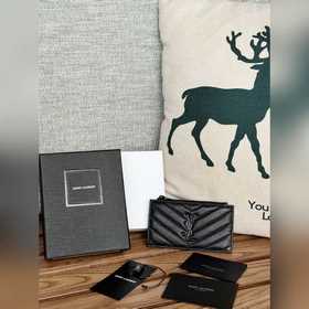 Карточный чехол YSL SAINT LAURENT из кожи с узором виде шариков К