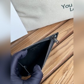 Карточный чехол YSL SAINT LAURENT из кожи с узором виде шариков К