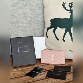 Картодержатель YSL SAINT LAURENT из кожи с узором виде шариков Ка
