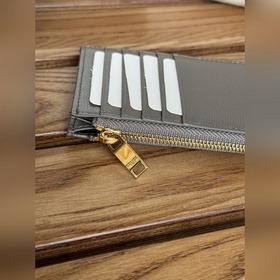 Картодержатель YSL SAINT LAURENT из кожи с узором виде шариков Ка