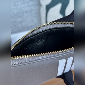 Картодержатель YSL SAINT LAURENT из кожи с узором виде шариков Ка