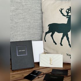 Картодержатель YSL SAINT LAURENT из кожи с узором виде шариков Ка
