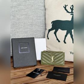 Карточный чехол YSL SAINT LAURENT из кожи с узором виде шариков К