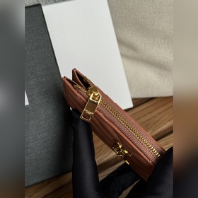 Карточный чехол YSL SAINT LAURENT из кожи с узором виде шариков К
