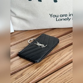 SAINT LAURENT Мини-кошелек из кожи с узором виде шариков Очень кр