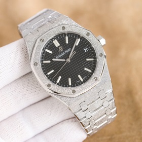 Audemars Piguet Royal Oak 15500V2 — впечатляющий дебют： удаление 