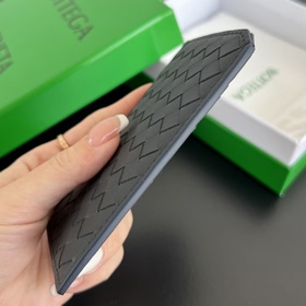 Новая модель BV 796963 Плетеный вертикальный кошелек Piccolo. Воз