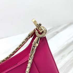 Серия SERPENTI BAIA — стильная сумка под мышку с двумя съемными ц