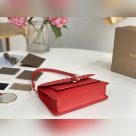 BVLGARI 【B家】 Новинка EAST-WEST, новейшая коллекция сумок лета 20