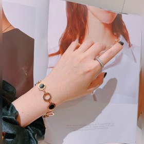 Браслет Bulgari из V-золота. Серия DIVAS DREAM от BVLGARI. Идеаль