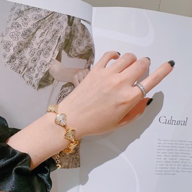 Браслет Bulgari из V-золота. Серия DIVAS DREAM от BVLGARI. Идеаль