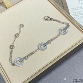 Браслет Bulgari с бриллиантами в форме монет. Этот браслет имеет 