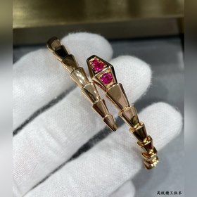 Браслет Bulgari из розовых бриллиантов с змеиной головкой и хвост