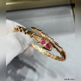 Браслет Bulgari из розовых бриллиантов с змеиной головкой и хвост