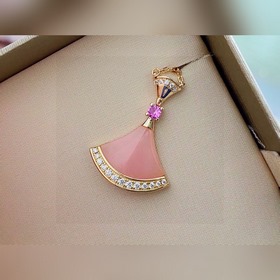 Bulgari, ограниченная серия, натуральный розовый камень, колье-юб