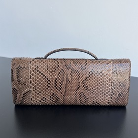#BV Clutch сумка-клатч из змеиной кожи 794945. Змеиный узор делае