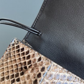 #BV Clutch сумка-клатч из змеиной кожи 794945. Змеиный узор делае