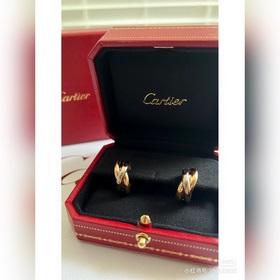 Новая версия Cartier： серьги-гвоздики с перекрещивающимися кольца