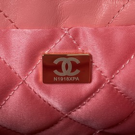 Темно-розовый Chane1 23S AS3980 Мини-сумка Chanel 22 покорила сер