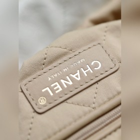 Новая коллекция сумок уже в продаже. Продажа в оригинальной упак