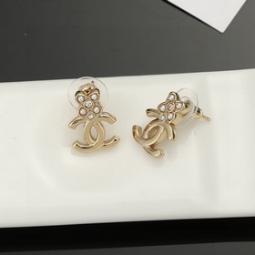 Chanel сережки-гвоздики, высококачественная копия оригинала, изго
