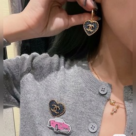 Chanel Маленький Chanel Ретро-стиль, изношенный синий, изящные се