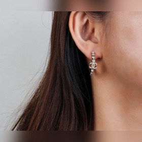 Chanel Новая коллекция ранней весны. Серьги в стиле средневековог