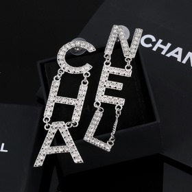 Chanel буквальные серьги-гвоздики, популярная модель, высококачес