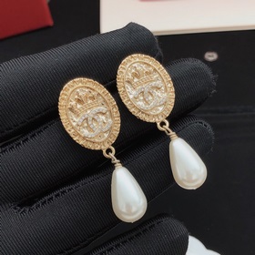 Высококачественные ручной работы серьги Chanel в форме капли с же