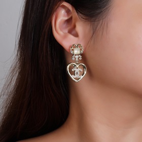CHANEL Новые серьги. Каждая деталь выполнена с высочайшим качеств