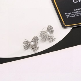 Chanel Классические серьги-гвоздики с бантиком в форме двойной бу