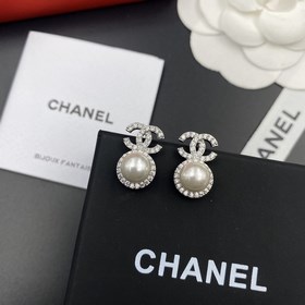 Chanel Кристальные бусины с буквами жемчужинами Серьги-гвоздики 9