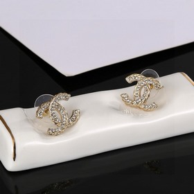 Chanel сережки-гвоздики, высококачественная копия оригинала, изго