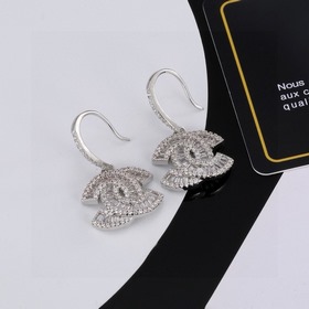 Chanel серьги-гвоздики, популярная модель, 1：1 копия оригинальной