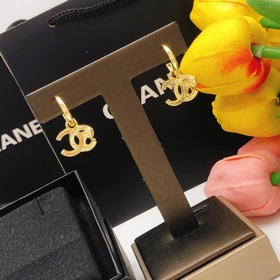 Новый чокер от Chanel, точная копия оригинала. Каждая деталь соот