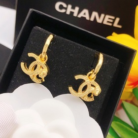 Новый чокер от Chanel, точная копия оригинала. Каждая деталь соот