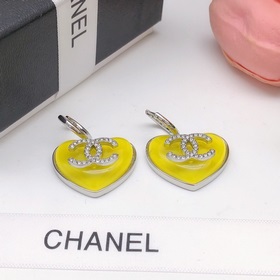 Chanel Сердцевидные серьги-крючки, желтые