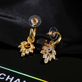 Chanel Новейшие серьги-гвоздики в форме коньского глаза Классичес