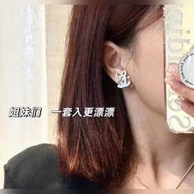 Chanel Классические серьги-гвоздики с бантиком в форме двойной бу