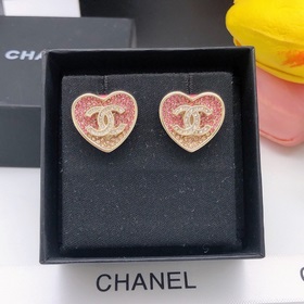 Chanel Серьги-гвоздики с бриллиантами, градуированные от красного