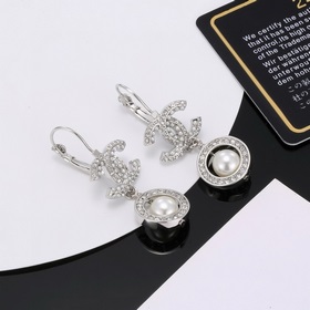 Chanel сережки-гвоздики, высококачественная копия оригинала, изго