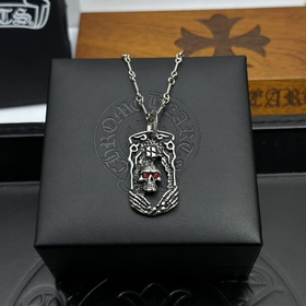 [2025 Dark Night Aurora] Ожерелье сердечком из змеиных костей Не