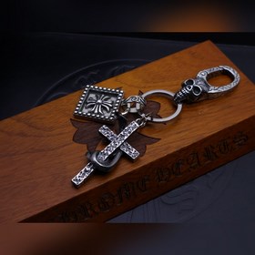 Брелок для ключей «Кро-Сердце» с темно-золотым змеиным оковлением